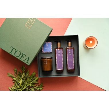 Sukoon: Oud Box - Oud fragranced candle, shower gel, hand wash and hand made...