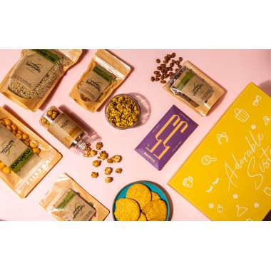 Foodcloud: Adorable Sister Rakhi Gift Hamper