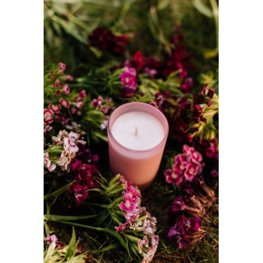 Niana: Freesia Candle - 300gm