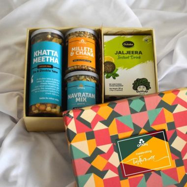 Omay Foods: Desi Delights Gift Box