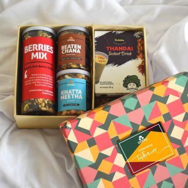 Omay Foods: Flavorsome Treats Gift Box