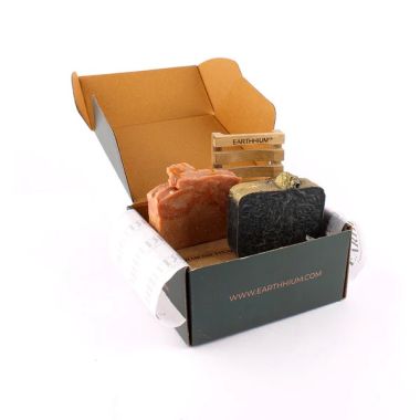 Earthhium: Kesar & Charcoal Eucalyptus Soap with Bamboo Soap Dish