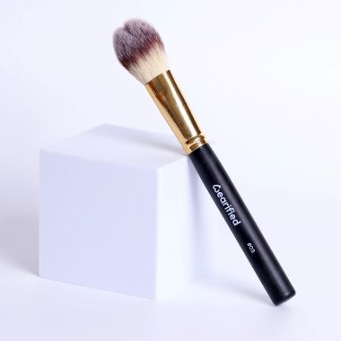 Wearified: Face Makeup Brush 03