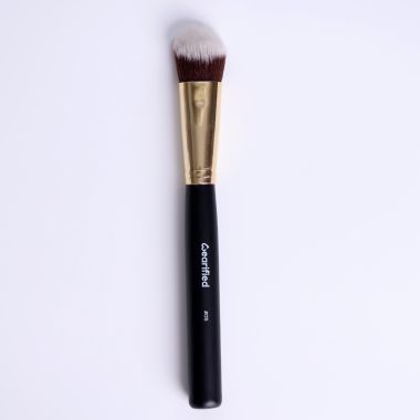 Wearified: Face Makeup Brush 05