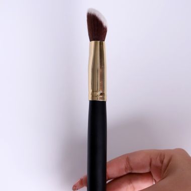 Wearified: Absolute Essentials Makeup Brushes - Set Of 3 for Face Base