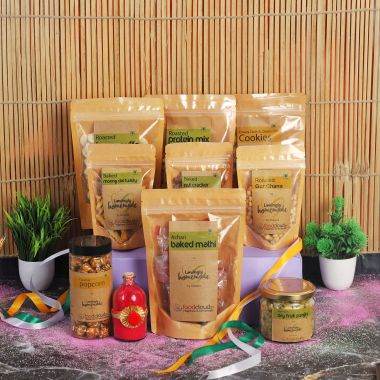 Foodcloud: The Foodelicious Holi Gift Hamper - Pack of 10