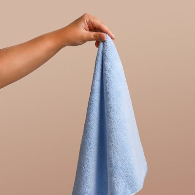 Personal Touch Skincare: Feel Me Microfibre Face Cloth - Pastel Blue