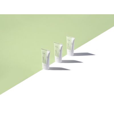 iUNIK: Centella Calming Daily Sunscreen SPF 50+ PA++++ - 60ml