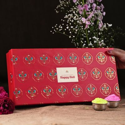 Omay Foods: Festive Fusion Holi Gift Box