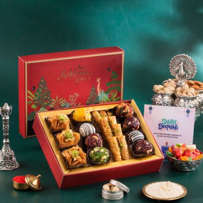 The Baklava Box: Forest Festive Assorted Baklava & Indian Fusion Box - 350gm