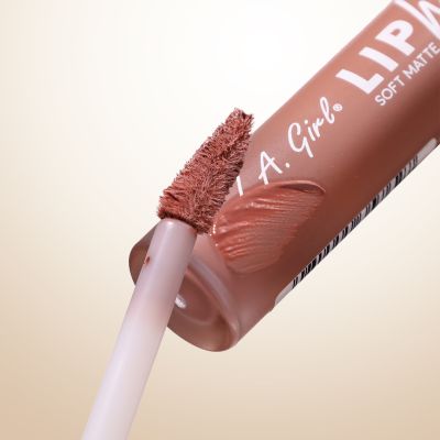 L.A.Girl: LIP HAZE BLURRING SOFT MATTE LIP COLOR-BABY
