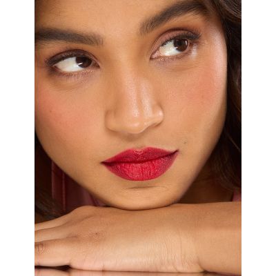 Makeup Revolution: Air Blur Matte Liquid Lipstick Fiery