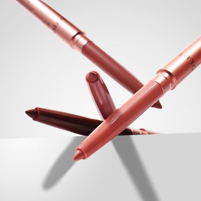 Makeup Revolution: Pout Bomb Plumping Lip Liner Doll Cool Nude