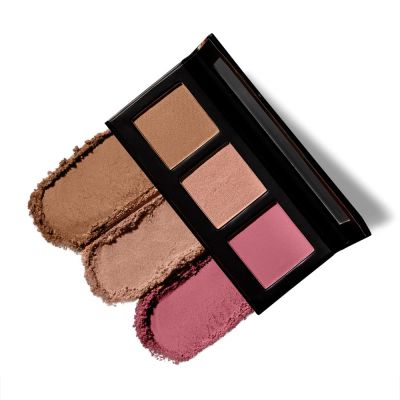 Lakme: Absolute Facelift Palette 15gm Sunkissed Glow Lakme: Absolute Facelift Palette 15gm Sunkissed Glow