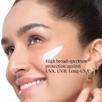 Neutrogena: Hydroboost hydrating fluid Sunscreen Moisturizer SPF 50 - Weightless sun Protection