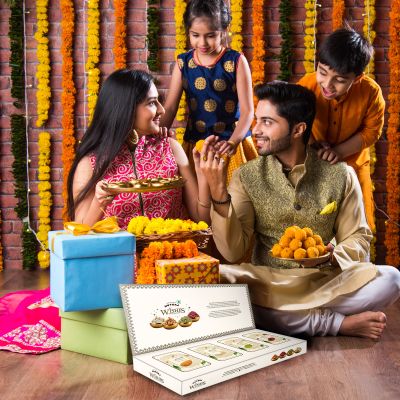 Nutraj: Wishes Blooming Gold   400gm Diwali Gift Box