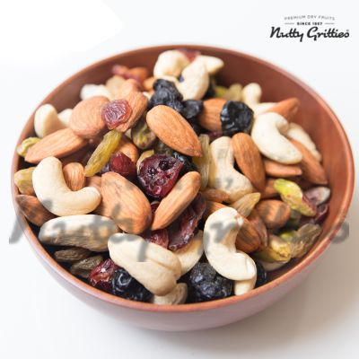 Nutty Gritties: Protein-Rich Nuts & Mixes- 4PM Nut Mix, Mom's Superfood Mix, Salted Peanuts and Sports Mix - 800 g