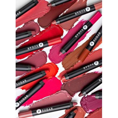 Sugar Cosmetics : Matte As Hell - Crayon Lipstick -35 Claire Redfield (Pure red) - 2.8gm