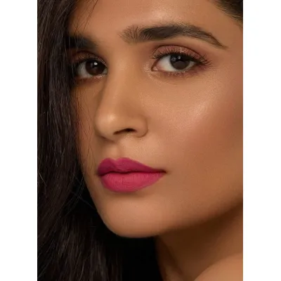 Sugar Cosmetics : Matte As Hell - Crayon Lipstick -05 Rose Dawson (Rose Pink) - 2.8gm