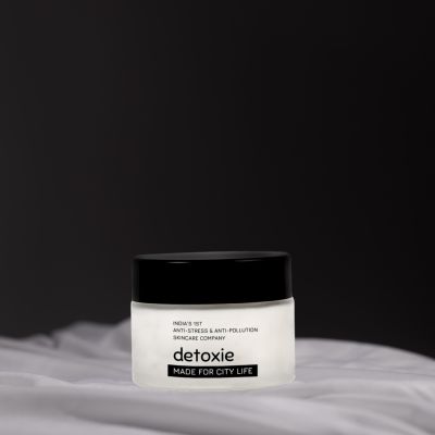 Detoxie: Youth Preserve Face Moisturizer - 50g