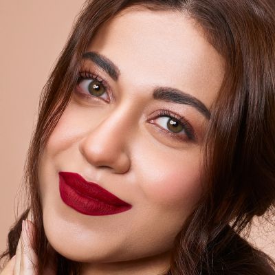 Simply Nam: Cool Red Ultra Matte Liquid Lipstick - Poonam - Cool Red