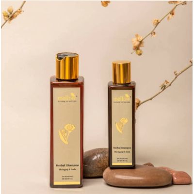 Mellow Herbals: Herbal Bhringraj Shampoo with Amla, Reetha, Shikakai & Bhringraj for Normal to Oily Hair - 200ml