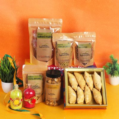Foodcloud: The Hottie Holi Hamper - Pack of 8