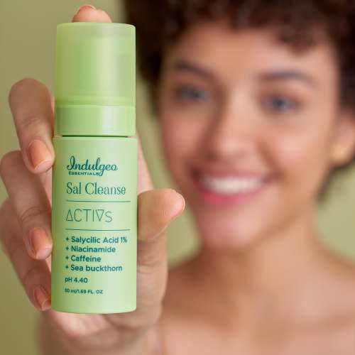 Indulgeo Essentials: Salicylic Acid Foaming Face Wash - 50ml
