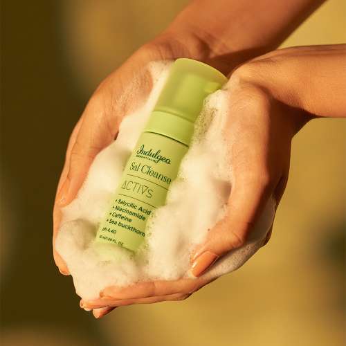 Indulgeo Essentials: Salicylic Acid Foaming Face Wash - 50ml