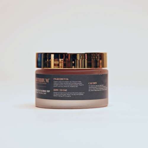 Earthhium: Calamine Clay & Rosehip Pore Instant Facial Jar