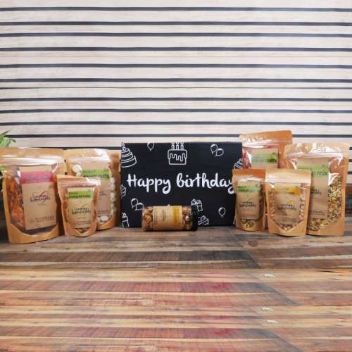 Foodcloud: Happy Birthday Treats Gift hamper - Pack of 9