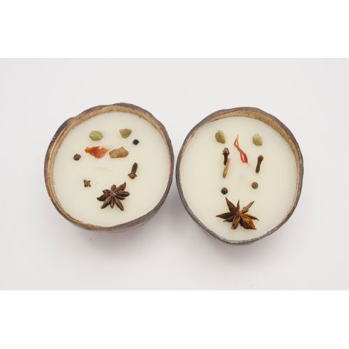Thenga: Coconut Shell Spice Candle