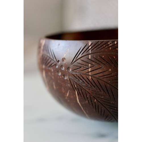 Thenga: Palm Leaf Jumbo Coconut Bowl with Spoon & Fork