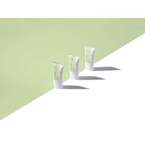 iUNIK: Centella Calming Daily Sunscreen SPF 50+ PA++++ - 60ml