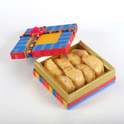 Foodcloud: Luxurious Holi Gift Hamper