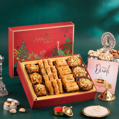 The Baklava Box: Forest Festive Assorted Baklava Box - 350gm The Baklava Box: Forest Festive Assorted Baklava Box - 350gm