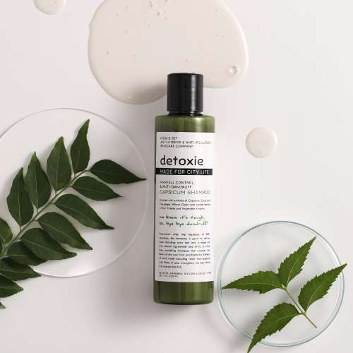 Detoxie: Anti-Dandruff & Flake Relief Capsicum Shampoo 200 ML