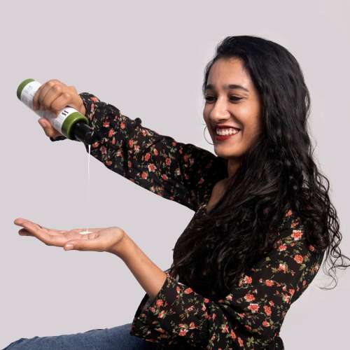 Detoxie: Anti-Dandruff & Flake Relief Capsicum Shampoo 200 ML