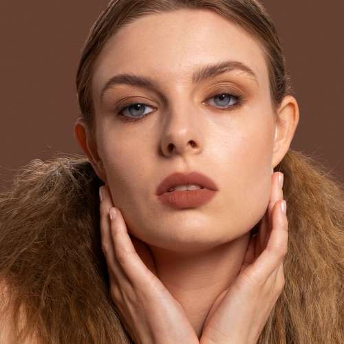 L.A.Girl: LIP HAZE BLURRING SOFT MATTE LIP COLOR-LOVE ME