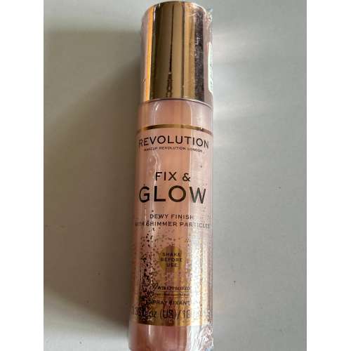 Makeup Revolution: Fix & Glow Fixing Spray