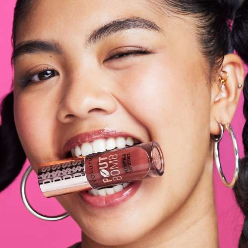 Makeup Revolution: Pout Bomb Plumping Gloss Espresso Cool Nude