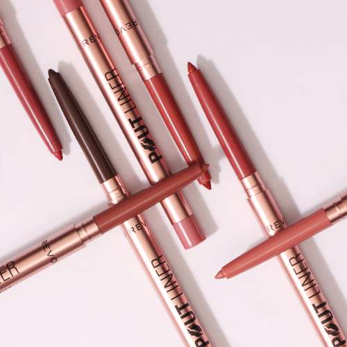 Makeup Revolution: Pout Bomb Plumping Lip Liner Chauffeur Nude