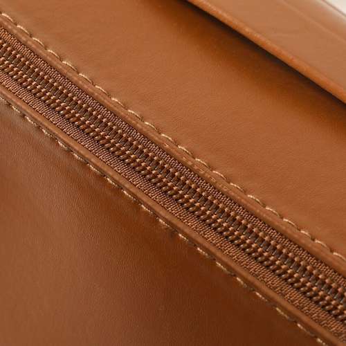 GUBB: Multifunctional Travel Makeup Bag - Brown