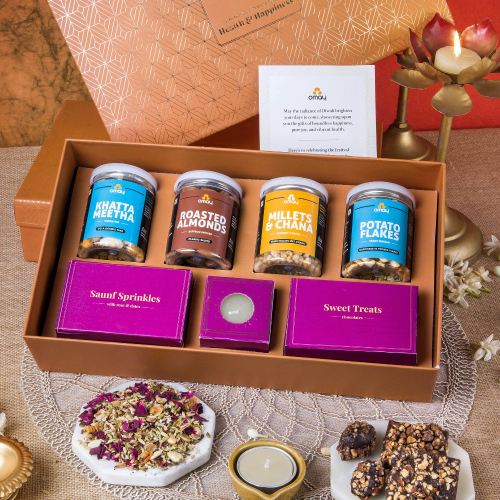 Omay Foods: Happy Crunch Diwali Gift Box  900gm