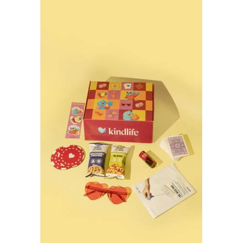 kindlife: Taash Party Box
