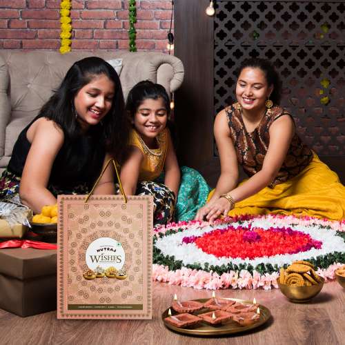 Nutraj: Wishes Royal Blossom   500gm Diwali Gift Box