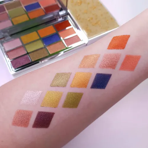 XX Revolution: CRYSTALXX SHADOW PALETTE KARAT