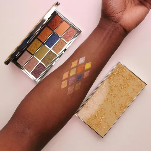 XX Revolution: CRYSTALXX SHADOW PALETTE KARAT