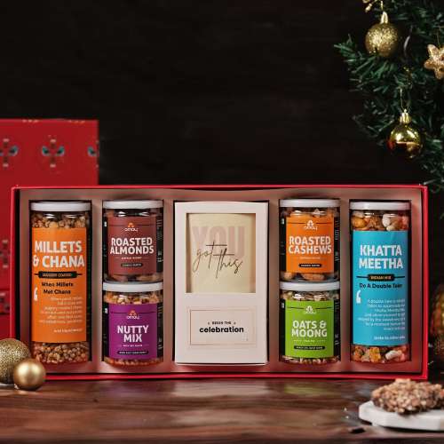 Omay Foods: Omay Foods Blissful Delights New Years Gift Box  1200gm