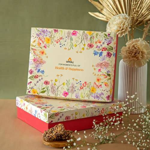 Omay Foods: Omay Foods Classic Treats New Years Gift Box  700gm